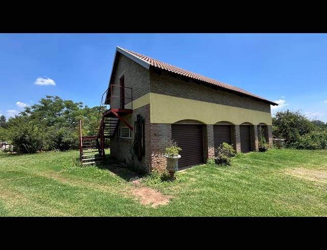 5 BEDROOM FREESTANDING FOR SALE IN BENONI AH